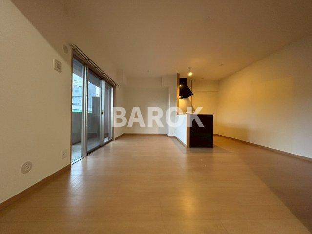 カラコレスⅤの居間・リビング