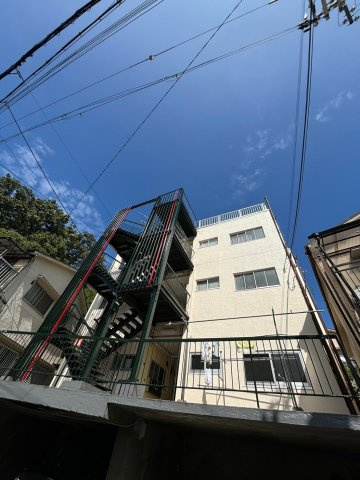 一王山マンションの外観