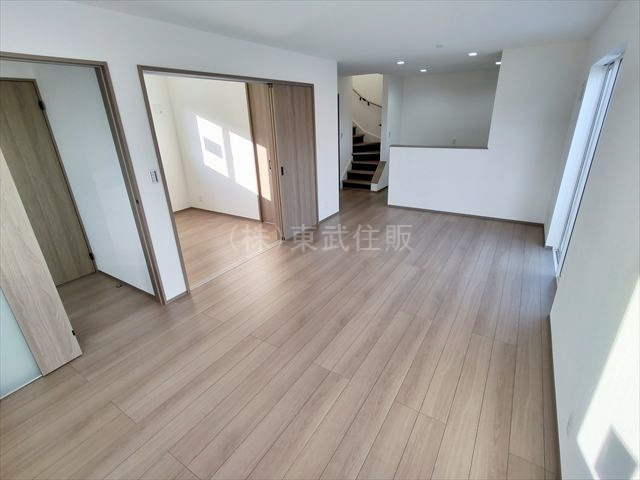 【居間・リビング】 | 川越市中台２丁目　全２棟　B号棟 | リビングダイニング