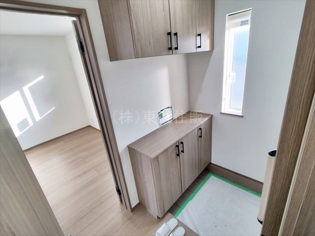 【内装】 | 川越市中台２丁目　全２棟　B号棟 | 明るい玄関です