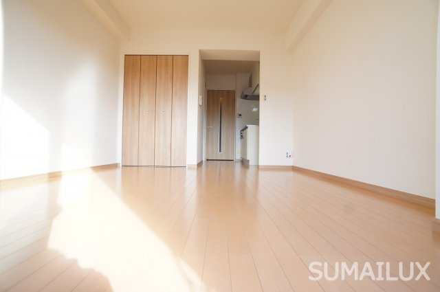 熊本市中央区上林町の賃貸マンションの居間・リビング