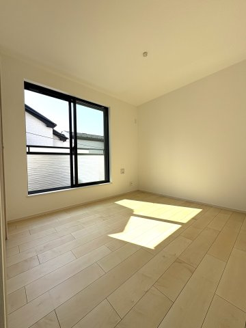 TSUJIDO FAMILY STANDARD — 「辻堂」駅徒歩12分・40坪の安心感の洋室