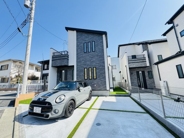 TSUJIDO FAMILY STANDARD — 「辻堂」駅徒歩12分・40坪の安心感の前面道路含む現地写真