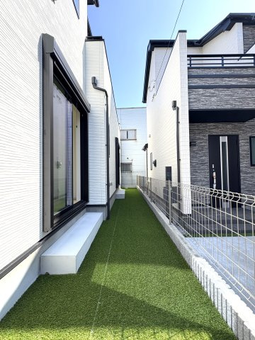 TSUJIDO FAMILY STANDARD — 「辻堂」駅徒歩12分・40坪の安心感の庭
