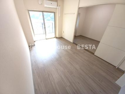 グランビスタ新神戸の居間・リビング