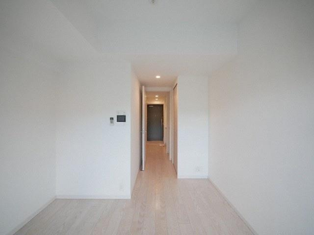 M-RESIDENCE新大阪gardenの居間・リビング