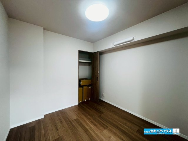 【中古マンション】東海市養父町ユーハウス尾張横須賀の洋室|事前予約にて現地ご見学いただけます！お気軽にお問い合わせください♪
■株式会社　セキュアハウス■
住宅ローンに強く、知識、経験豊富なスタッフ在籍
お客様に寄り添い、ご成約後もサポート致します。