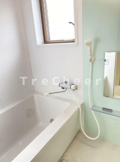 山一西尾久ステーツの浴室