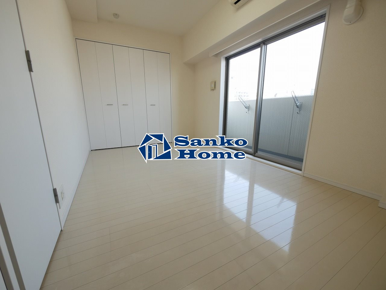 プレール・ドゥーク新御徒町の居間・リビング