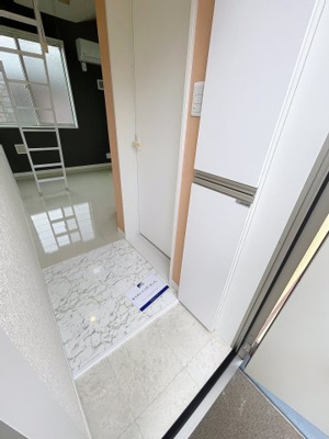 【玄関】 | ユナイト菅キャロライン | ※同建物ほかのお部屋の写真です。