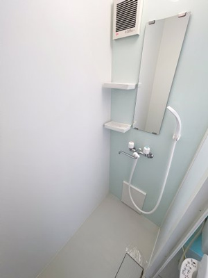 【シャワールーム】 | ユナイト菅キャロライン | ※同建物ほかのお部屋の写真です。