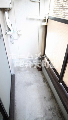 【バルコニー】 | ユーティー1 | バルコニーがあります