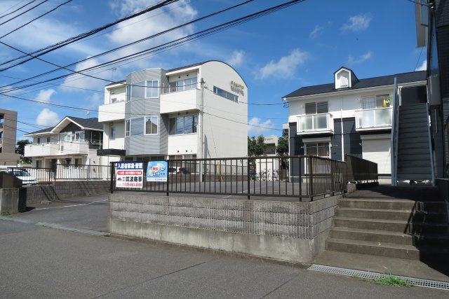 ２階角部屋：デザインリフォーム～サンシティ春日A棟～の駐車場|駐車場あり