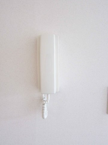 ２階角部屋：デザインリフォーム～サンシティ春日A棟～の内装|インターホン付き