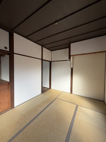 東谷戸建ての和室