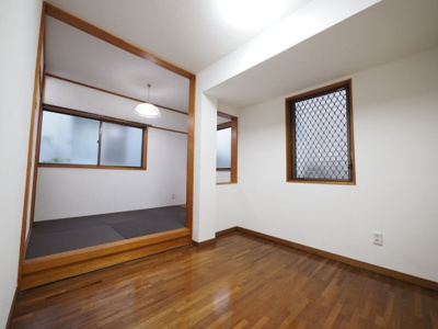 【寝室】 | 木月4丁戸建 | 和室と洋室混合の寝室
