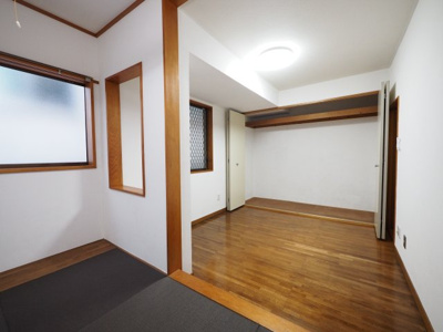 【子供部屋】 | 木月4丁戸建 | 窓が多くて明るい居室