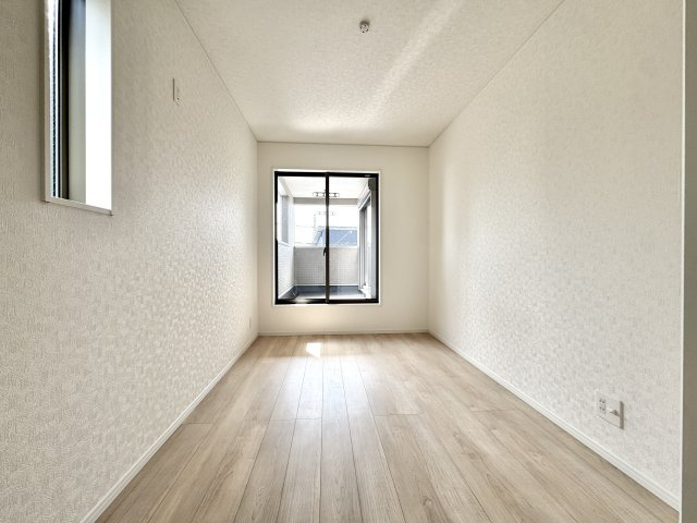 中央区龍禅寺町　第2　1号棟の洋室|約5帖の洋室です。