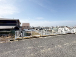 【前面道路含む現地写真】 | お客様にとって最良のマイホームが見つかりますよう、イエストアが全力でお手伝いさせていただきます！