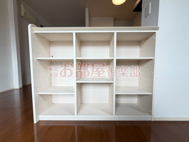 シュトラールの収納|ちょっとした収納スペースも充実しています