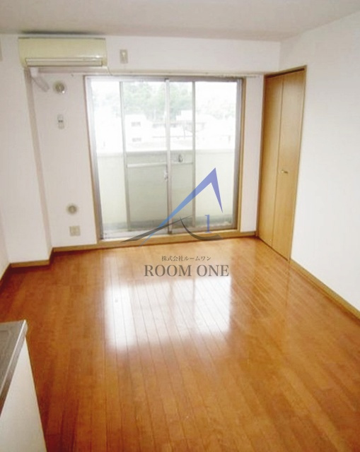 プレール・ドゥーク横浜反町の居間・リビング|洋室のお部屋です。