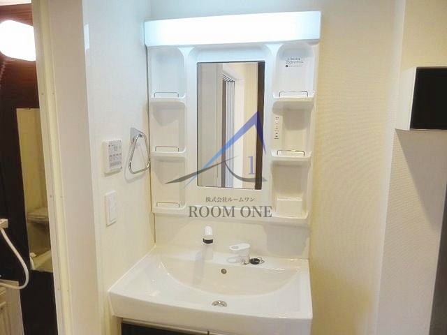 サンモールキューブの洗面所|独立洗面台です。