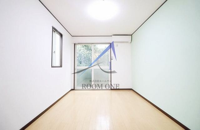 グリーンコーポ生麦の居間・リビング|洋室のお部屋です。