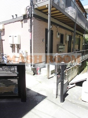 環球ハウスの外観