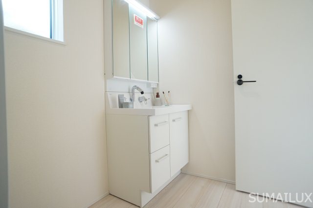 熊本市中央区出水６丁目の一戸建ての洗面所