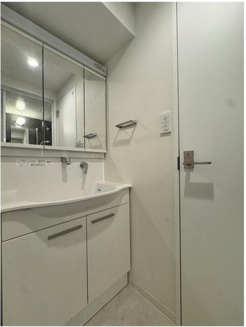 ライオンズマンション山王の独立洗面台