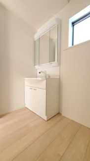 【キッチン】 | 花巻市松園町　第4 | 写真は完成イメージです。
同等仕様の物件にご案内可能です