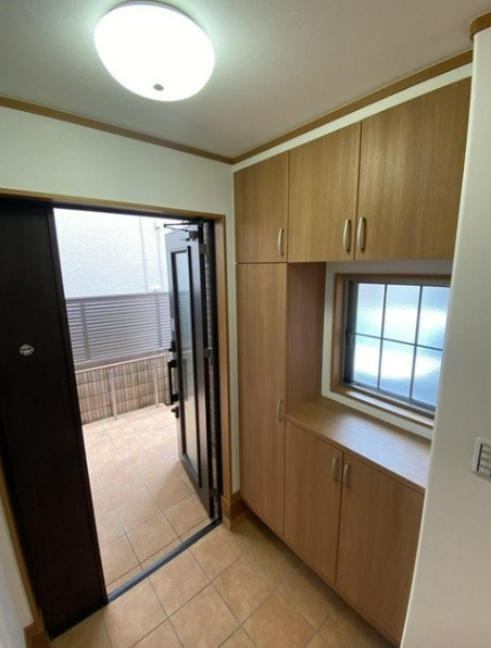 【中古】川越市南大塚1丁目中古住宅の玄関