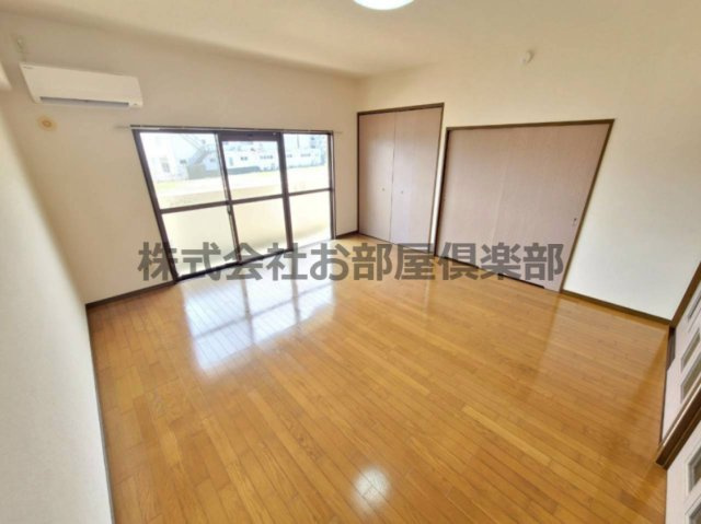 リバーサイド東櫛原の居間・リビング|リビングです