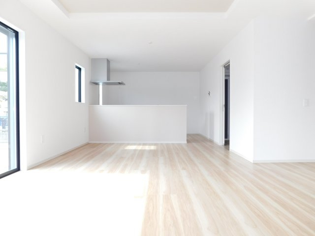 名古屋市港区遠若町１丁目の新築一戸建の居間・リビング|◇リビング◇　　南面で明るいリビング１８．８帖　家族が集まる明るいＬＤＫ♪