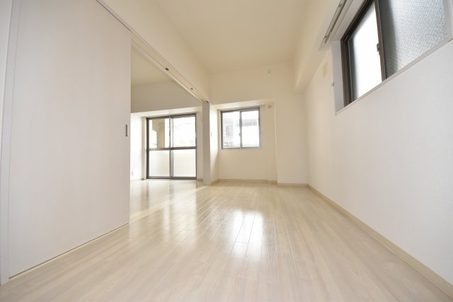 アネスト北堀江の寝室|現状有姿