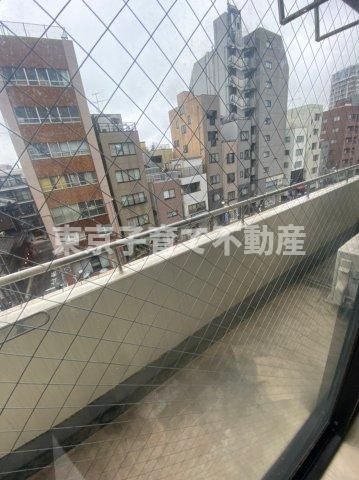 シティハイツ根津のバルコニー