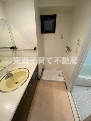 シティハイツ根津の独立洗面台