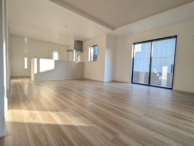 ひたちなか市稲田　5期の居間・リビング|一日の長い時間を過ごすリビング♪自然と家族が集まれる空間！家族団らんの時間を優しく見守るリビング～