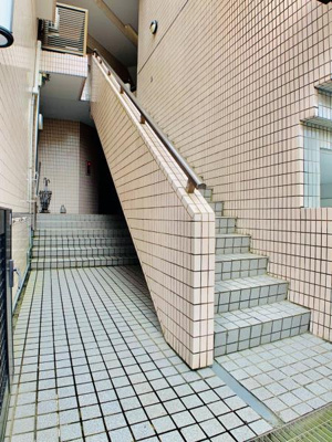 【エントランス】 | レジデンシア・フミ | 建物の内部です