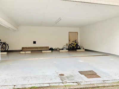 【駐車場】 | レジデンシア・フミ | 車をお持ちの方に嬉しい駐車場付きの物件です