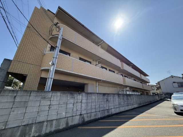 グレンツェン・オクムラ