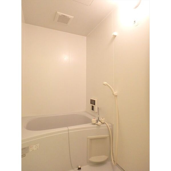 ネイステージAの浴室