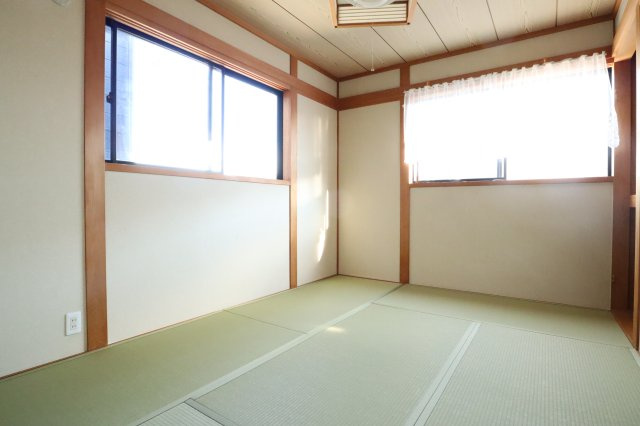 明石市魚住町長坂寺 中古戸建の和室|和室