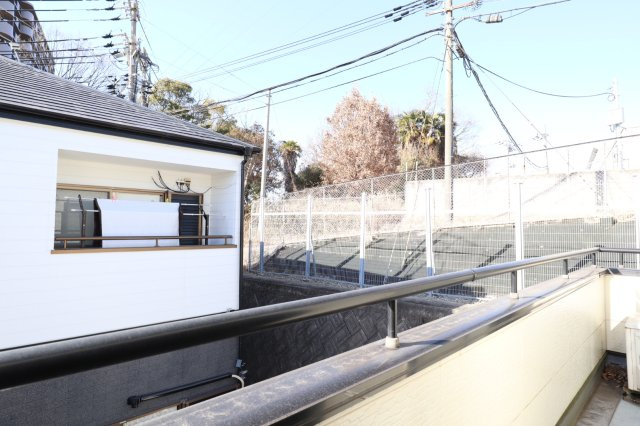 明石市魚住町長坂寺 中古戸建のバルコニー|バルコニー