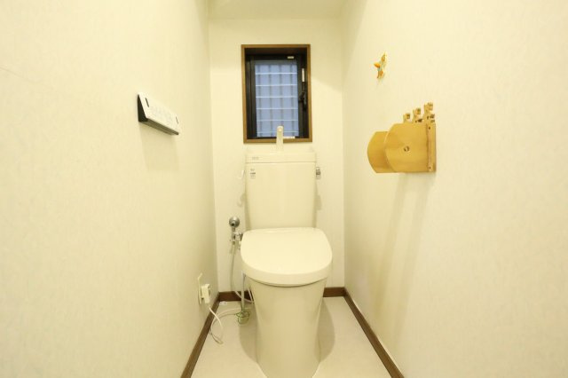 明石市魚住町長坂寺 中古戸建のトイレ|トイレ