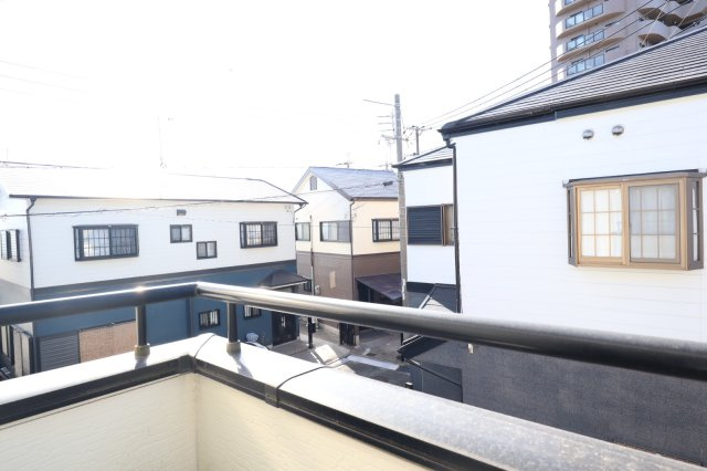 明石市魚住町長坂寺 中古戸建のバルコニー|バルコニー