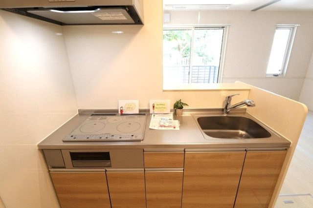 エスキーナのキッチン|対面キッチン（IHクッキングヒーター付き）