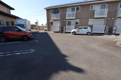 【駐車場】 | イル・セレーノ | 駐車場