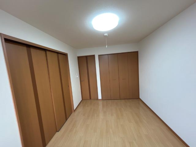 フォルムフィールド・コートの内装|室内