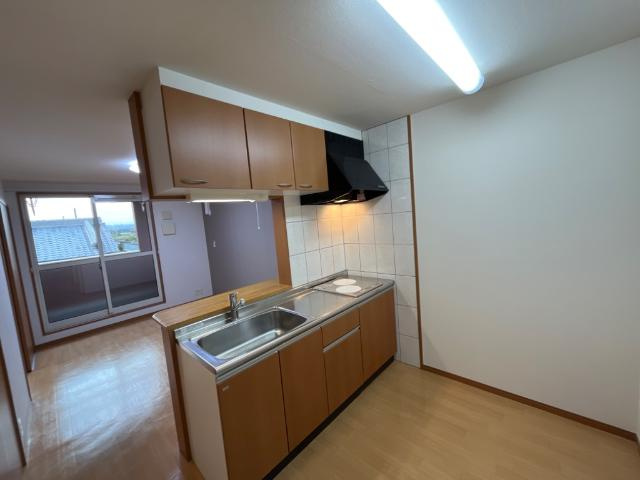 フォルムフィールド・コートのキッチン|リビング